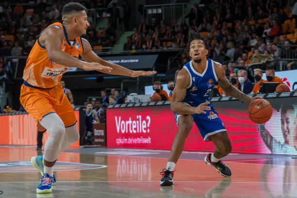 投射保持紧 投射保持紧