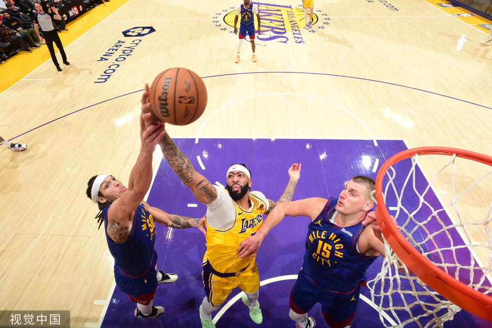 仿佛在宣示 仿佛在宣示