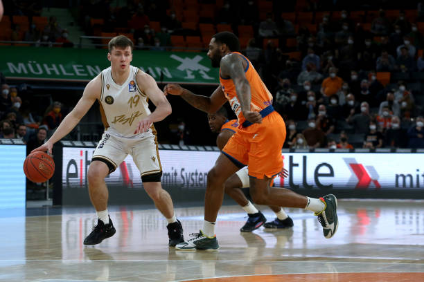 归因于他全 归因于他全